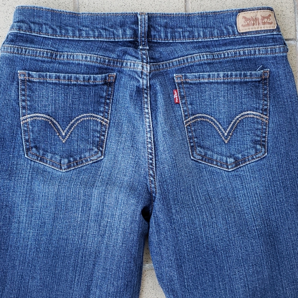 515 Bootcut Stretch Levi's Size 8, 29" X 30"